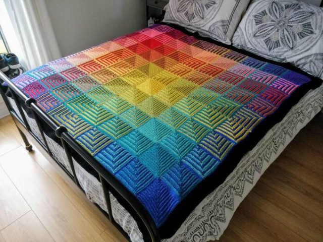 Интересные вязаные вещицы