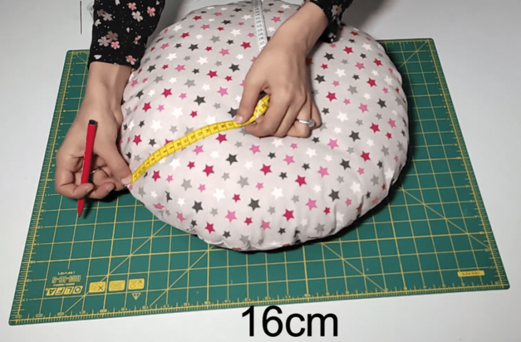 Круглая подушка на все случаи жизни