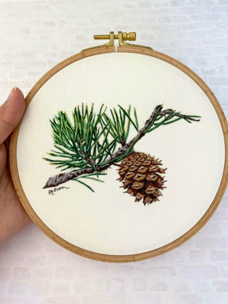 Люди, овладевшие искусством вышивки, поделились в сети своими невероятными работами