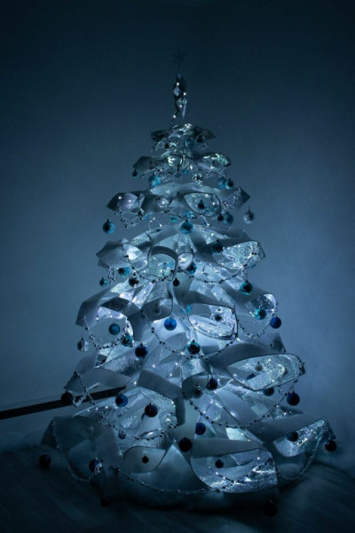 Новогодняя ёлка из светоотражающей пеноизоляции