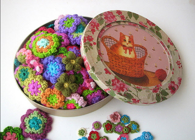 Оригинальное использование вязания в интерьере