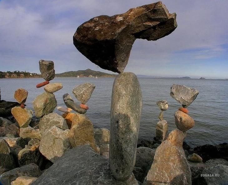 Разгадка этого феномена не так уж и сложна: почему же не падают висячие камни?