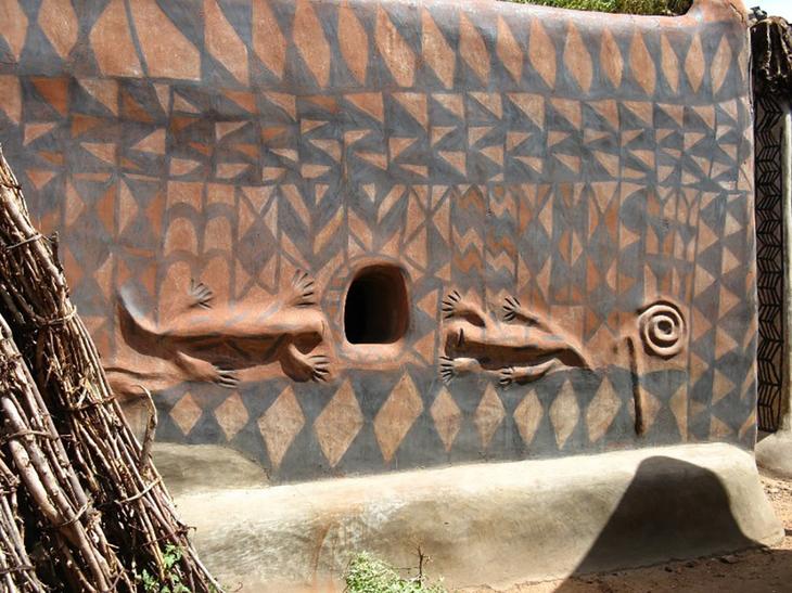 Тьебель: уникальная деревня, где каждый дом — настоящее произведение искусства