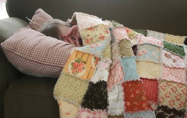 Тёплые пледы и покрывала своими руками — 33 идеи