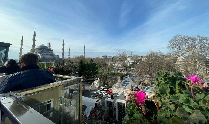 «Турецкий завтрак — отдельный вид искусства!»: россиянка рассказывает об отдыхе в Стамбуле в декабре