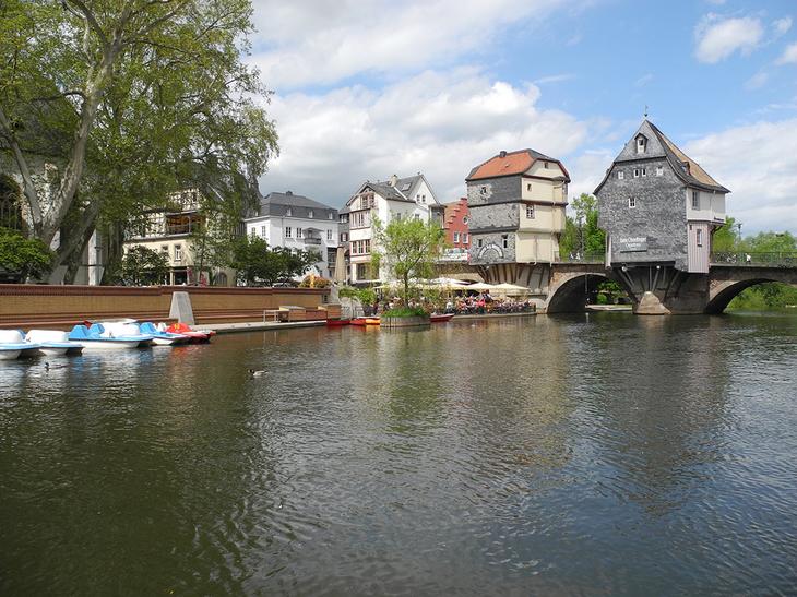 Жилые мосты Европы: ТОП-5 уникальных мостов, на которых до сих пор живут люди