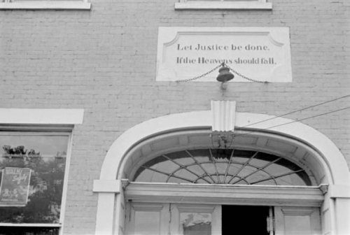 13 достопримечательностей разных стран, которые были созданы совершенно случайно