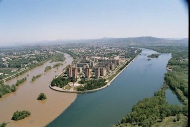 16 поразительных мест, где видна граница между водными пространствами