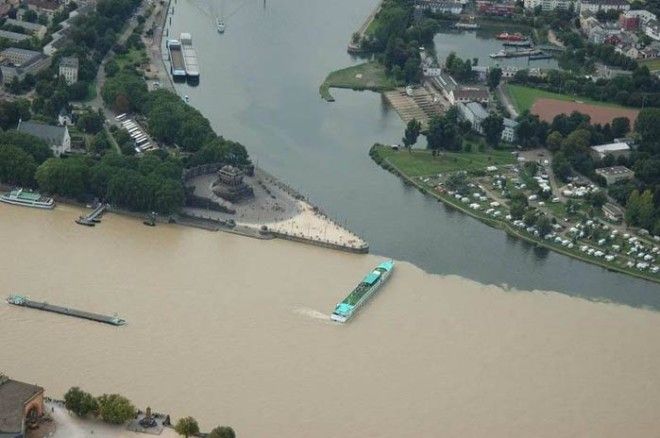 16 поразительных мест, где видна граница между водными пространствами
