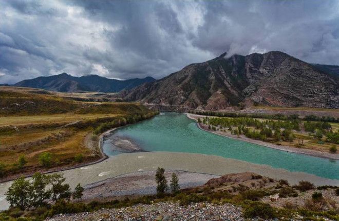 16 поразительных мест, где видна граница между водными пространствами
