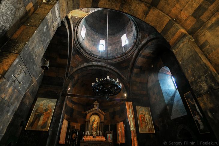 Армения: горы и монастыри