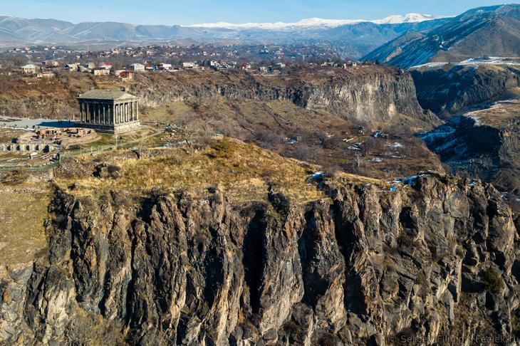 Армения: горы и монастыри