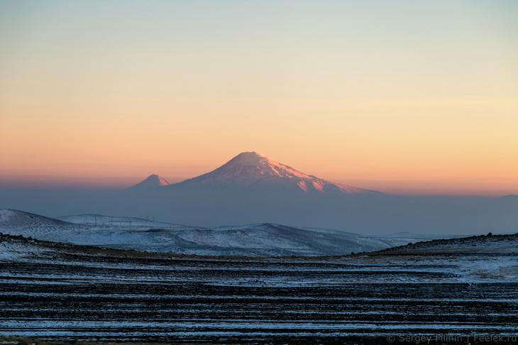 Армения: горы и монастыри