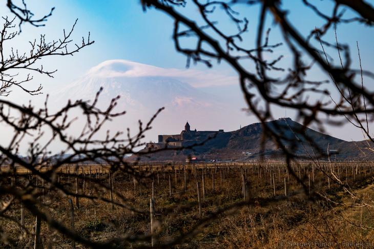 Армения: горы и монастыри