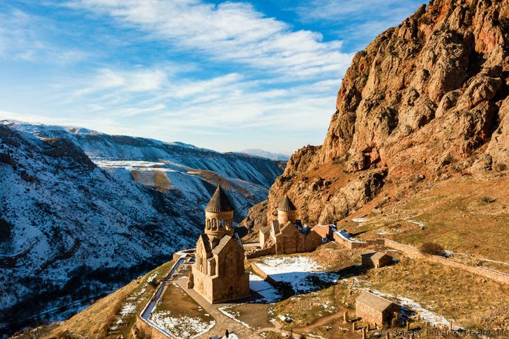 Армения: горы и монастыри