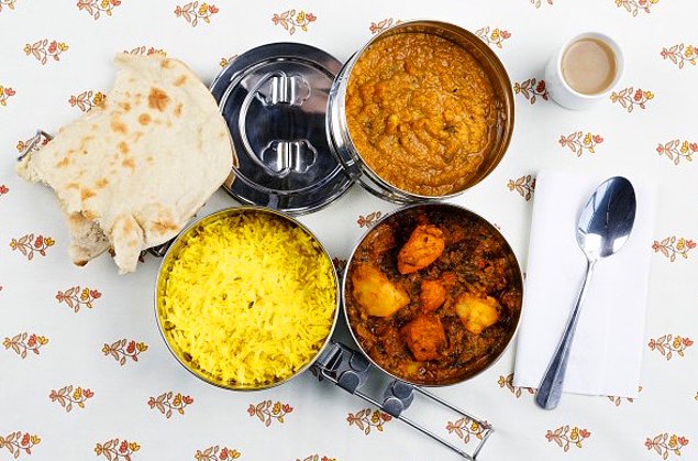 Чем "заправиться" на работе или самые популярные офисные обеды в 10 странах мира