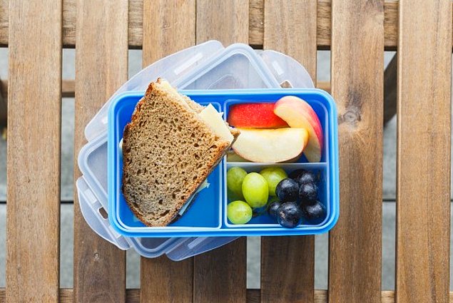 Чем "заправиться" на работе или самые популярные офисные обеды в 10 странах мира