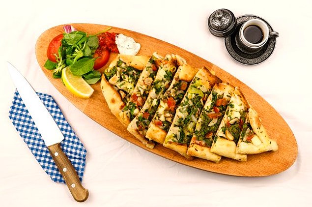 Чем "заправиться" на работе или самые популярные офисные обеды в 10 странах мира