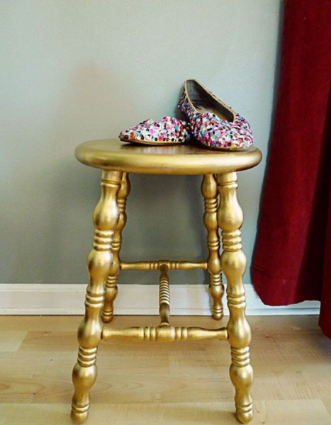 Декор из ненужных вещей: что можно сделать с помощью спрей-краски своими руками