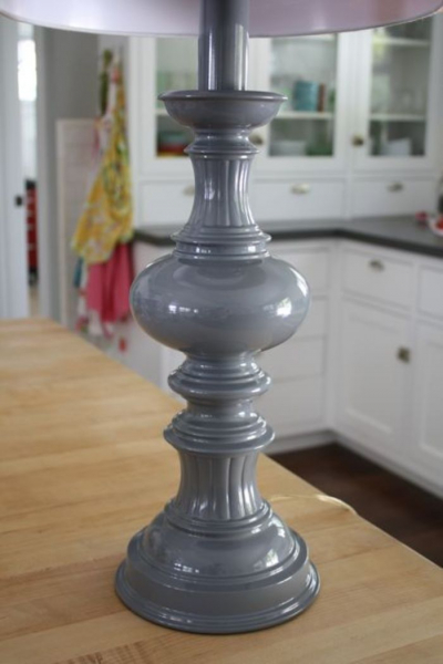 Декор из ненужных вещей: что можно сделать с помощью спрей-краски своими руками