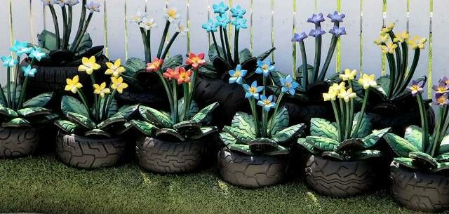 Дешево и эффектно: 25 ярких идей, которые преобразят любой двор