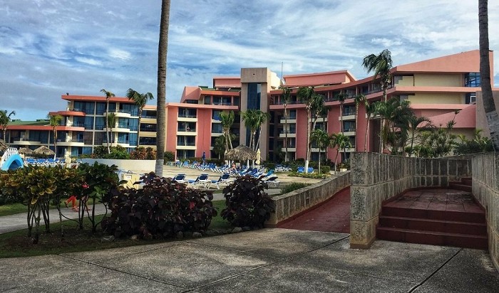 «Хуже, чем в советском пансионате Анапы»: туристка делится разгромным отзывом об отдыхе на Кубе