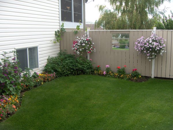 Интересные способы использования старых оконных рам