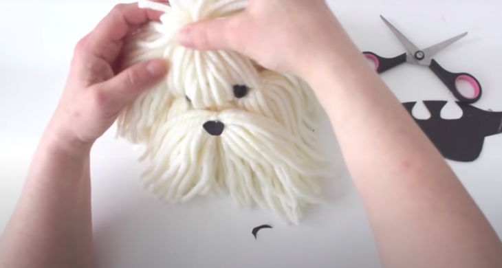 Как сделать милых пёсиков из пряжи