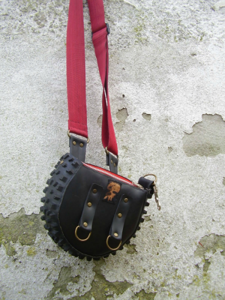 Нестандартные примеры превращения покрышек в мебель и предметы быта