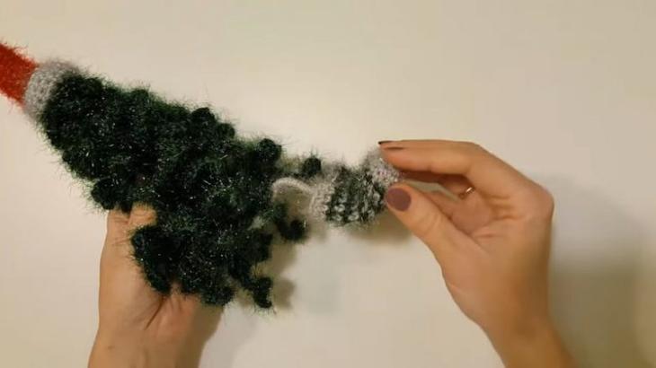 Очаровательная ёлочка из пряжи