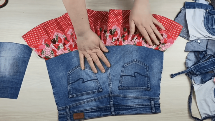 Полезная вещь для кухни из остатков джинсы