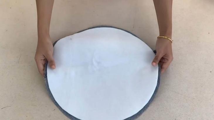 Простая в пошиве корзинка из старых джинсов