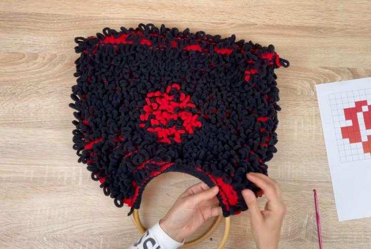 Сумка из необычной пряжи