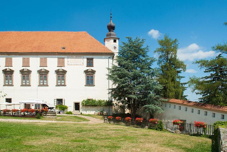 Замки Словении: 10 самых известных древних сооружений