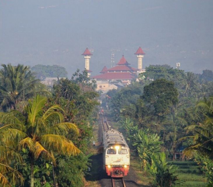 Железные дороги и поезда разных стран