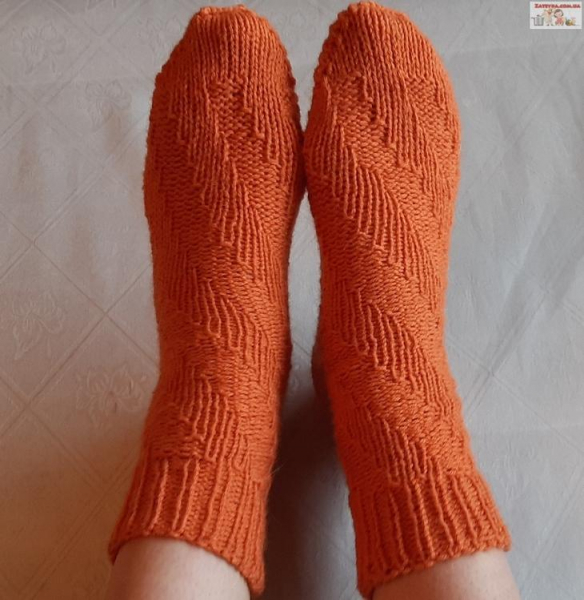 Женские носки «Спираль» спицами