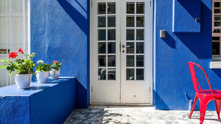 10 очаровательных городов с самыми яркими домами