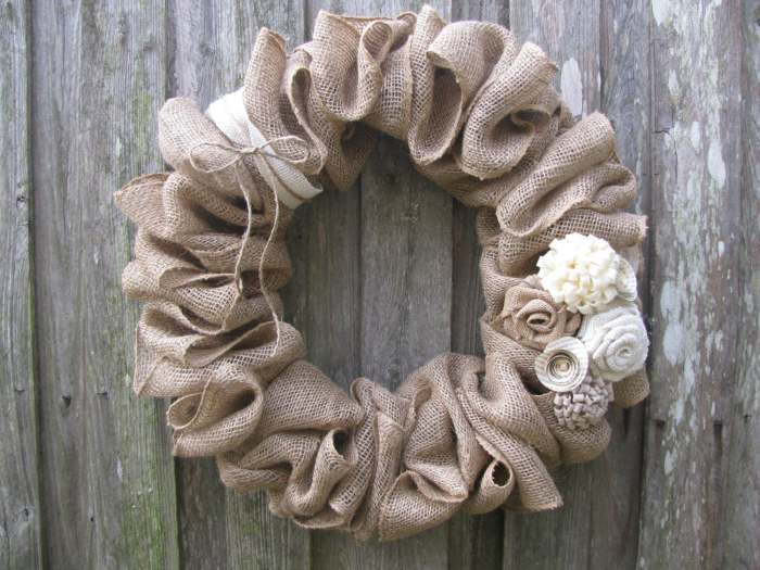 12 идей, что и как можно сделать из ненужной мешковины