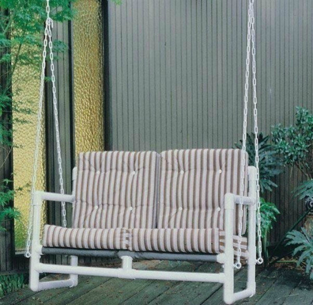 15 практичных поделок из ПВХ-труб, которые точно пригодятся на дачном участке