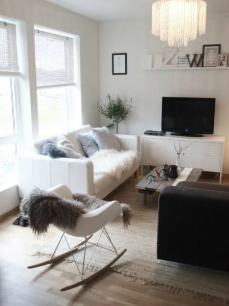 20 великолепных примеров, как можно оживить зону для просмотра телевизора