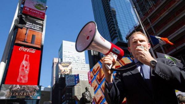 "Путин, останови войну". Во всем мире протестуют в защиту Украины