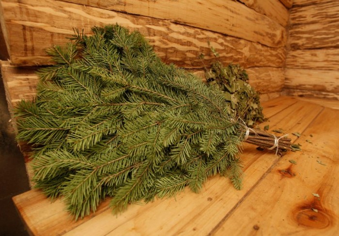 8 идей, как использовать елку после праздников, чтобы не выбрасывать