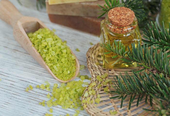 8 идей, как использовать елку после праздников, чтобы не выбрасывать