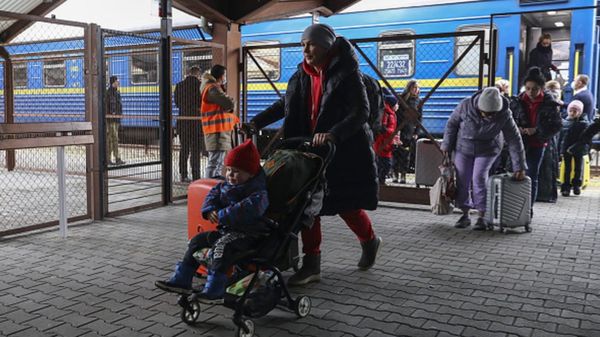 Война на Украине, день второй. Фотографии