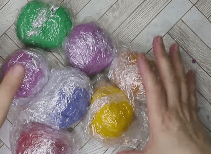 Идея использования лотков от яиц для украшения интерьера