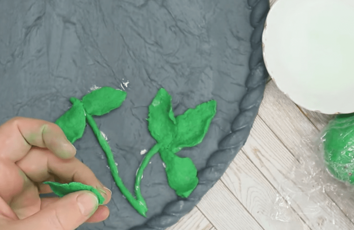 Идея использования лотков от яиц для украшения интерьера