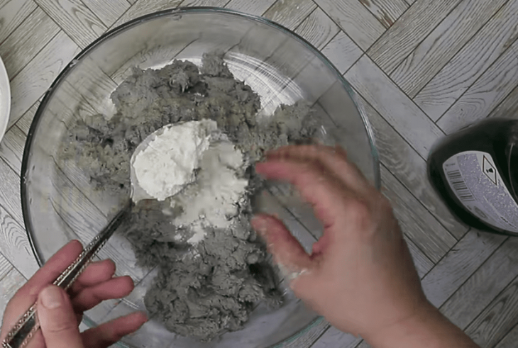 Идея использования лотков от яиц для украшения интерьера