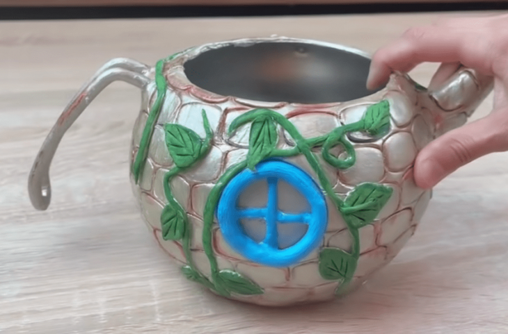 Интерьерная вещица из самого простого старого чайника