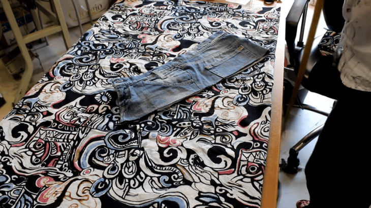 Юбка из старых джинсов всего за 1 час