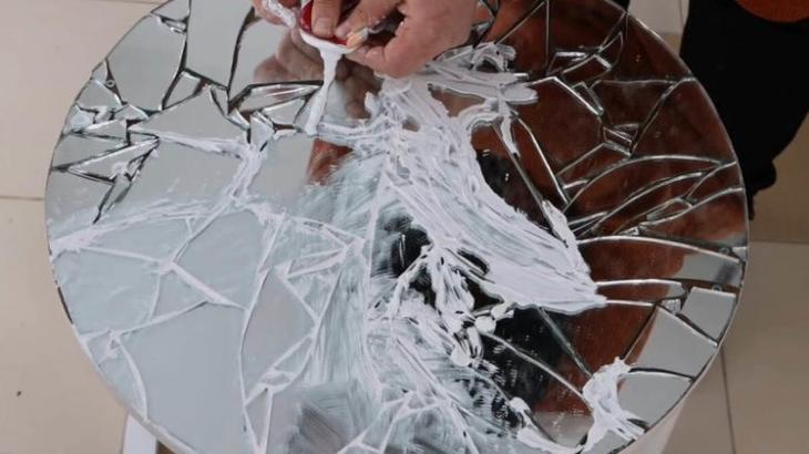 Отличное применение разбитого зеркала